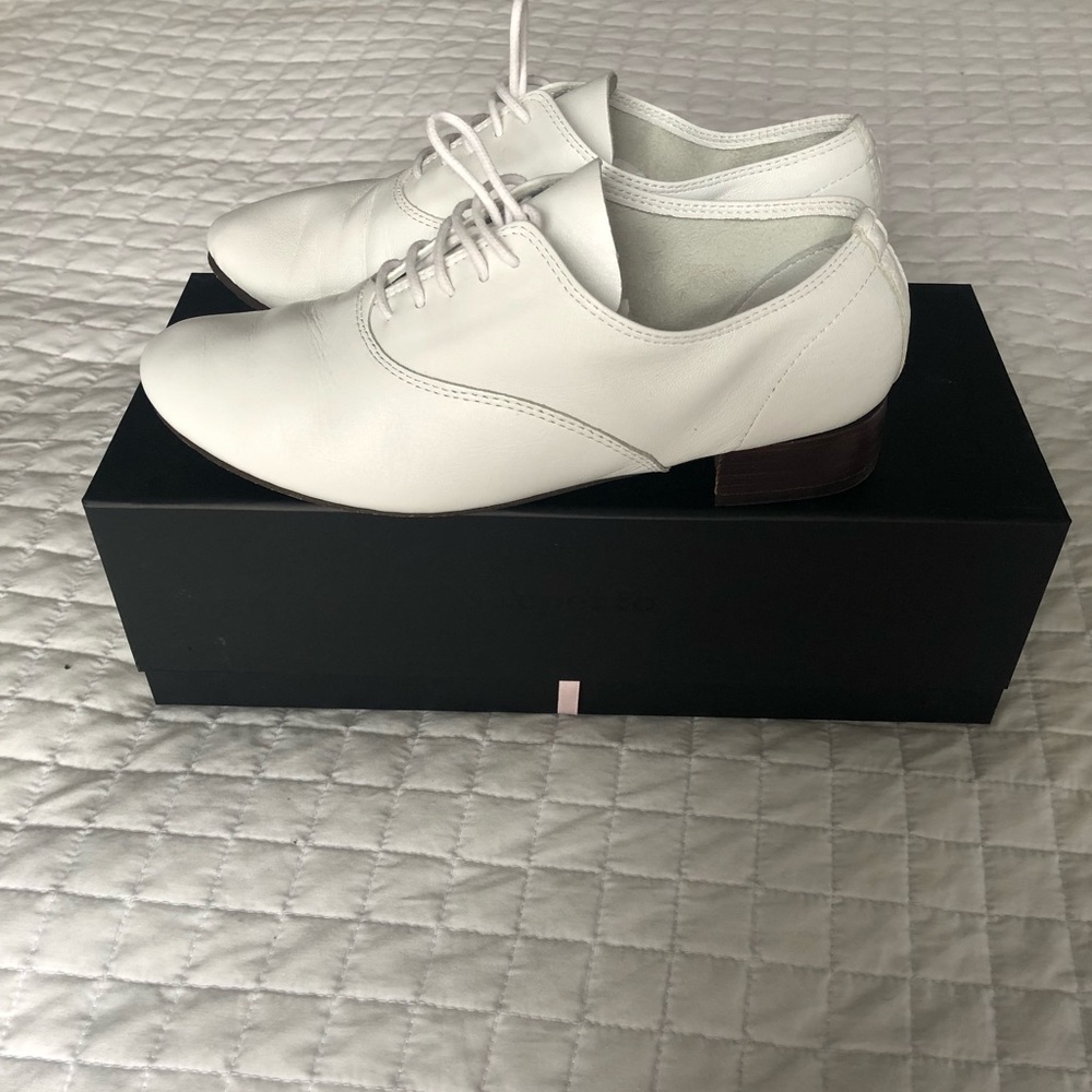 Repetto: The Zizi Oxford Shoe